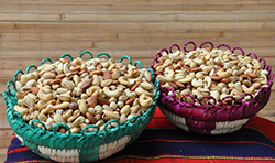 سبد حصیری رنگی